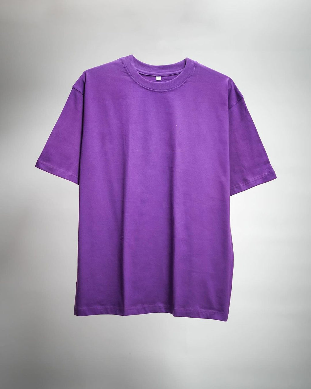 Blank T-shirt for men and women